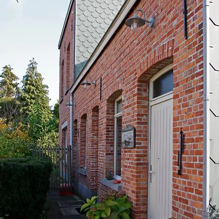 Hof Van Loverrijk Лир